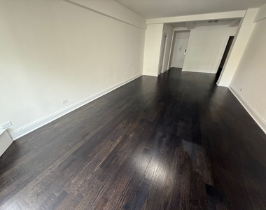 219 East 69th Street - Photo Thumbnail 3
