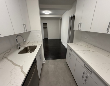 219 East 69th Street - Photo Thumbnail 6