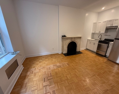 147 East 72nd Street - Photo Thumbnail 5