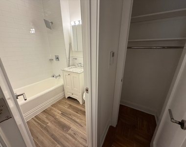 147 East 72nd Street - Photo Thumbnail 6
