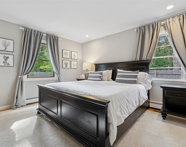 1181 Fireplace Rd - Photo Thumbnail 17