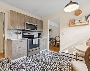 1181 Fireplace Rd - Photo Thumbnail 25