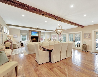 198 South Country Road - Photo Thumbnail 2