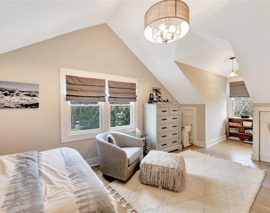 198 South Country Road - Photo Thumbnail 25
