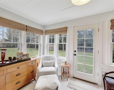 198 South Country Road - Photo Thumbnail 9