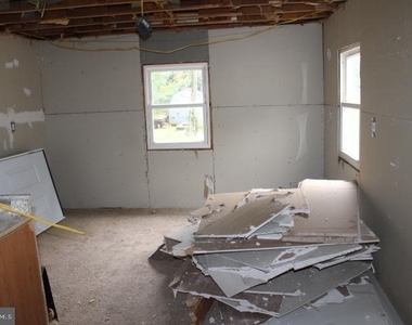 1234 Baltimore Street - Photo Thumbnail 7