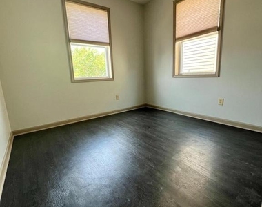 2154 N Carlisle Street - Photo Thumbnail 8