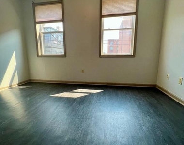2154 N Carlisle Street - Photo Thumbnail 22