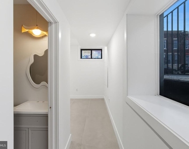 2713 W Montgomery Avenue - Photo Thumbnail 13