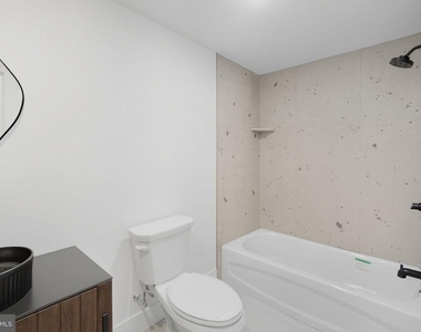 2713 W Montgomery Avenue - Photo Thumbnail 17