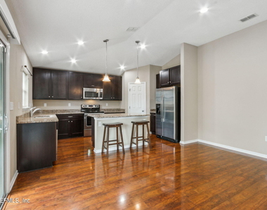 4619 Pine Lake Drive - Photo Thumbnail 10
