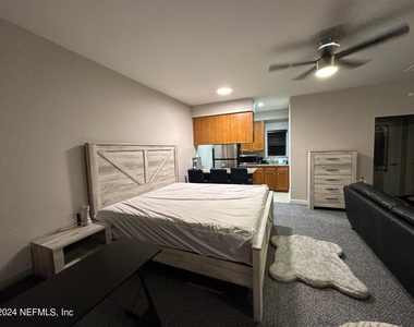 439 Midway Street - Photo Thumbnail 6