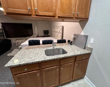 439 Midway Street - Photo Thumbnail 8