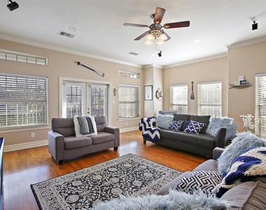 612 8th Street - Photo Thumbnail 8