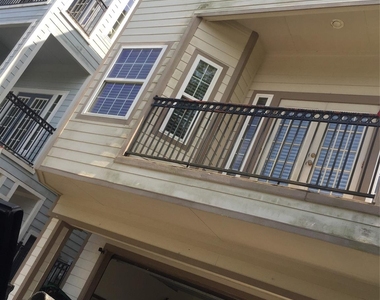 612 8th Street - Photo Thumbnail 6