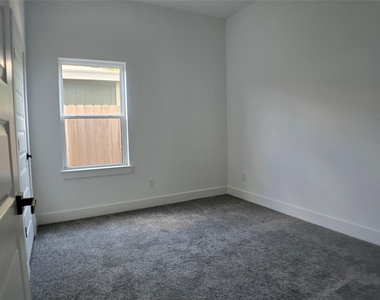 9808 Pelsey - Photo Thumbnail 5