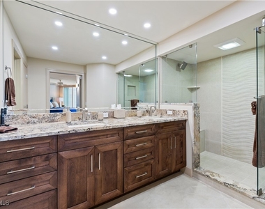 4651 Gulf Shore Boulevard N - Photo Thumbnail 28
