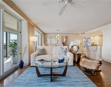 4651 Gulf Shore Boulevard N - Photo Thumbnail 15
