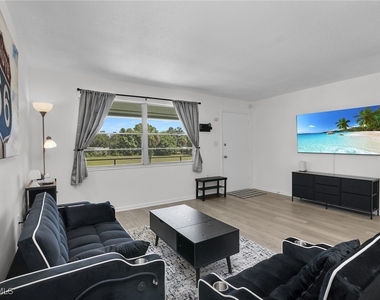 3225 E Riverside Drive - Photo Thumbnail 3