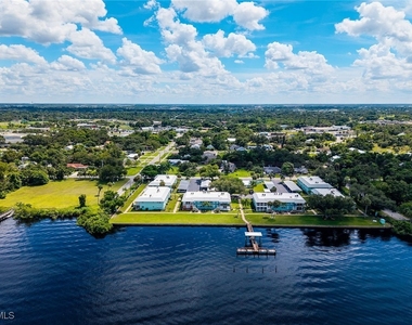 3225 E Riverside Drive - Photo Thumbnail 25