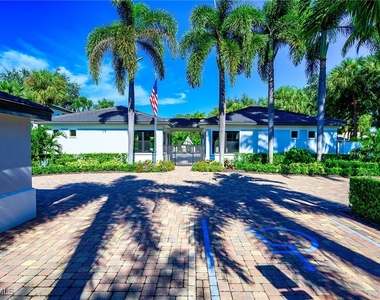 2371 Ravenna Boulevard - Photo Thumbnail 25