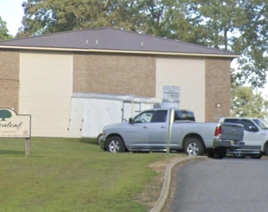 2403 Greenleaf Dr - Photo Thumbnail 1