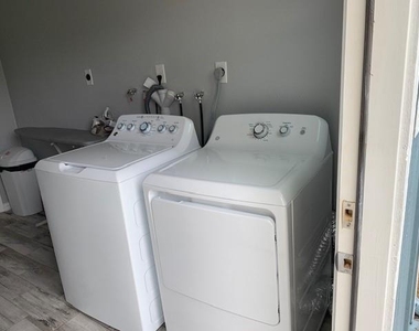 9706 Camelots Court - Photo Thumbnail 5