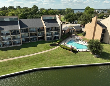 12600 Melville Drive - Photo Thumbnail 30