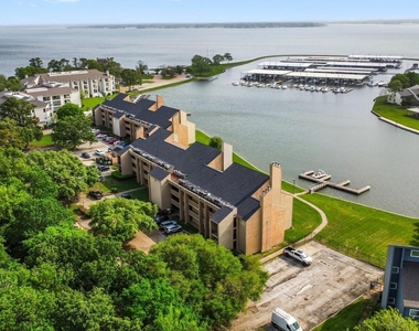 12600 Melville Drive - Photo Thumbnail 32