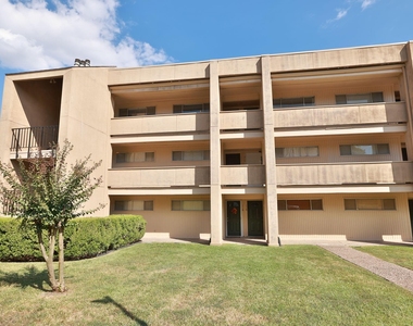 12600 Melville Drive - Photo Thumbnail 27