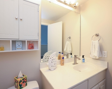 12600 Melville Drive - Photo Thumbnail 16