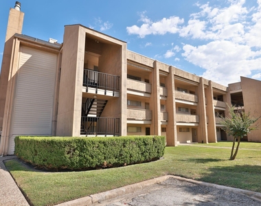 12600 Melville Drive - Photo Thumbnail 28