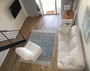 12600 Melville Drive - Photo Thumbnail 5