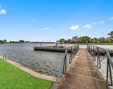 12600 Melville Drive - Photo Thumbnail 36