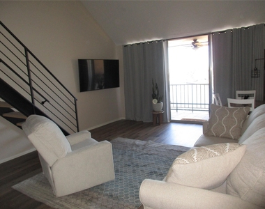12600 Melville Drive - Photo Thumbnail 4