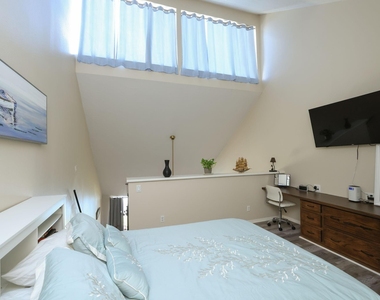 12600 Melville Drive - Photo Thumbnail 15
