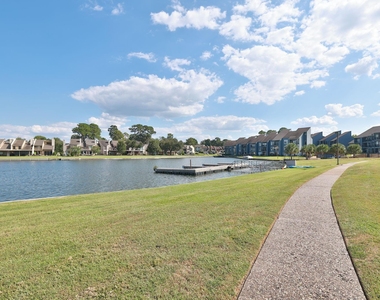 12600 Melville Drive - Photo Thumbnail 25