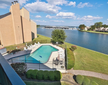 12600 Melville Drive - Photo Thumbnail 2