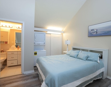 12600 Melville Drive - Photo Thumbnail 12