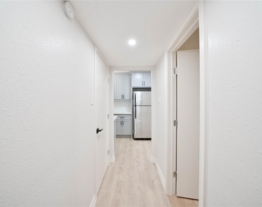 2703 Mason Street - Photo Thumbnail 12