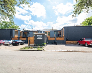 2703 Mason Street - Photo Thumbnail 3