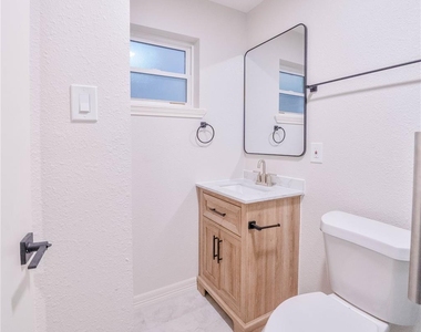 2703 Mason Street - Photo Thumbnail 10