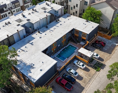2703 Mason Street - Photo Thumbnail 15