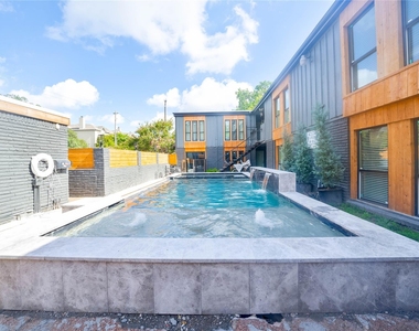 2703 Mason Street - Photo Thumbnail 1