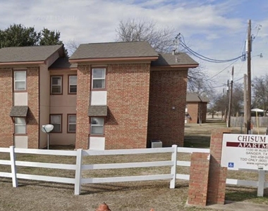 1100 W Austin St - Photo Thumbnail 6