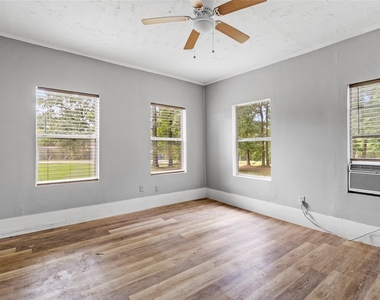 8 Jackson Road - Photo Thumbnail 11