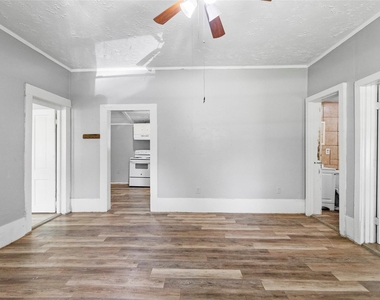 8 Jackson Road - Photo Thumbnail 2