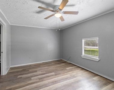 8 Jackson Road - Photo Thumbnail 9