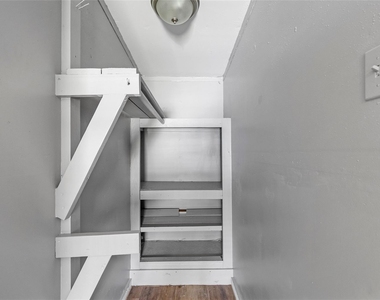 8 Jackson Road - Photo Thumbnail 15