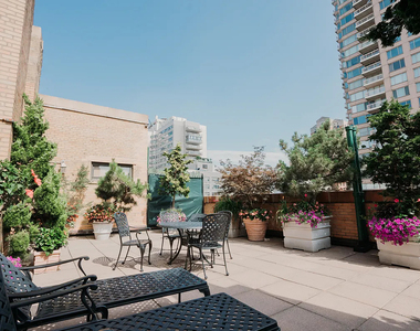 East 68th Street - Photo Thumbnail 13